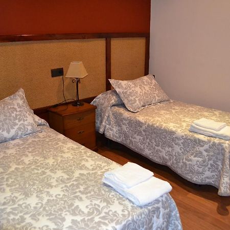 Hostal Pension La Ruta Paterna del Campo Exteriör bild
