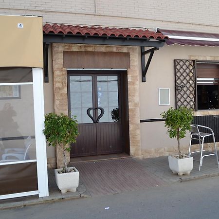 Hostal Pension La Ruta Paterna del Campo Exteriör bild