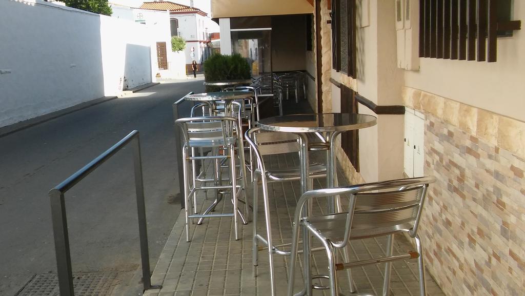 Hostal Pension La Ruta Paterna del Campo Exteriör bild