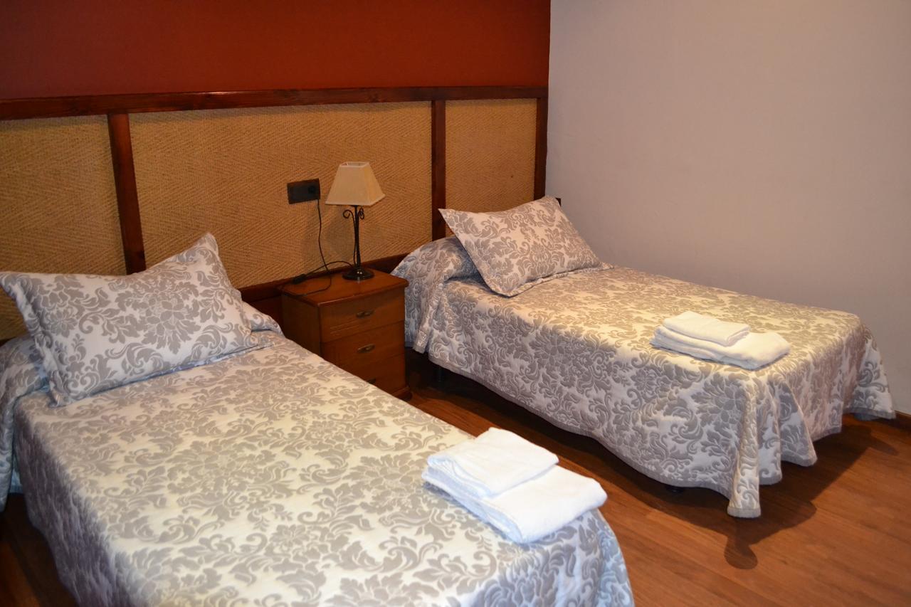 Hostal Pension La Ruta Paterna del Campo Exteriör bild
