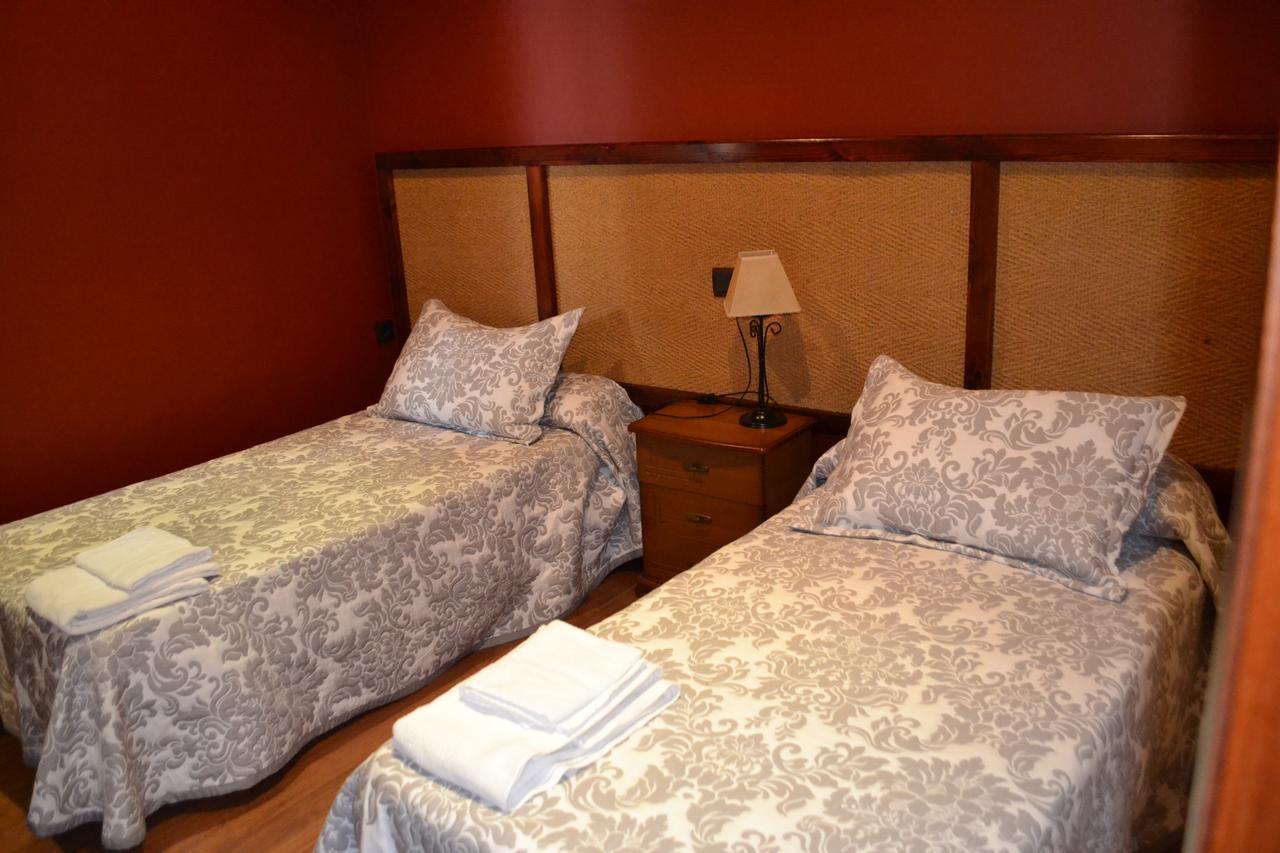 Hostal Pension La Ruta Paterna del Campo Exteriör bild
