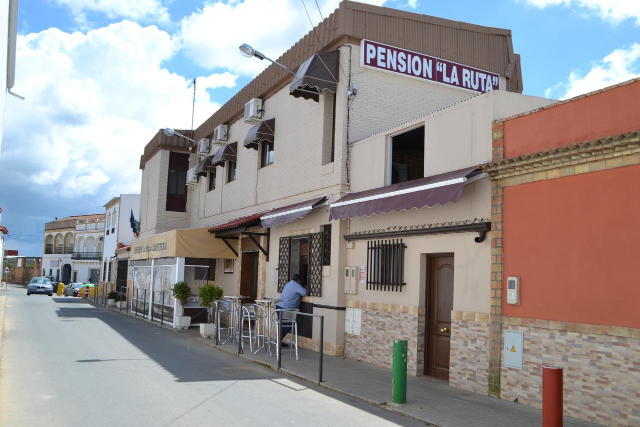 Hostal Pension La Ruta Paterna del Campo Exteriör bild